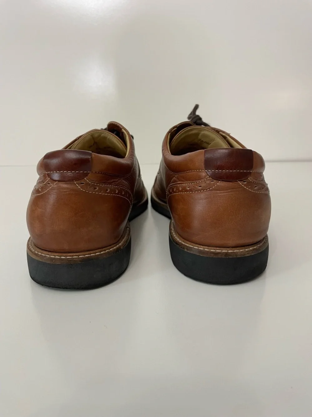 Johnston & Murphy Men's Brown Leather Oxford Cap Toe Dress Shoes, size 11